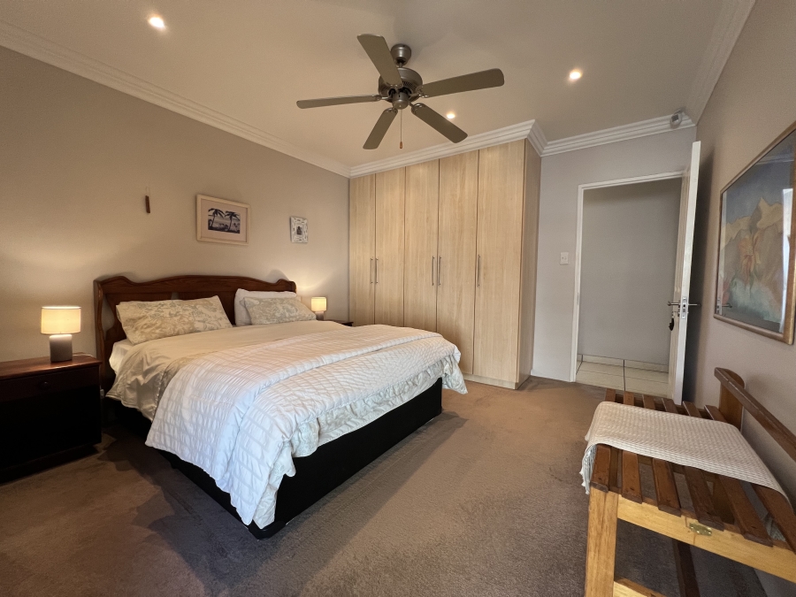 3 Bedroom Property for Sale in Wavecrest Eastern Cape